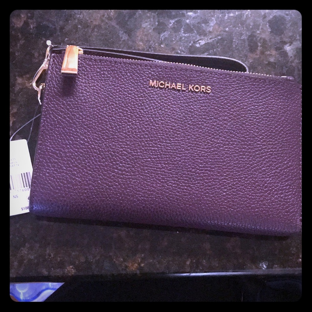 Michael Kors Damson leather smart phone wristlet